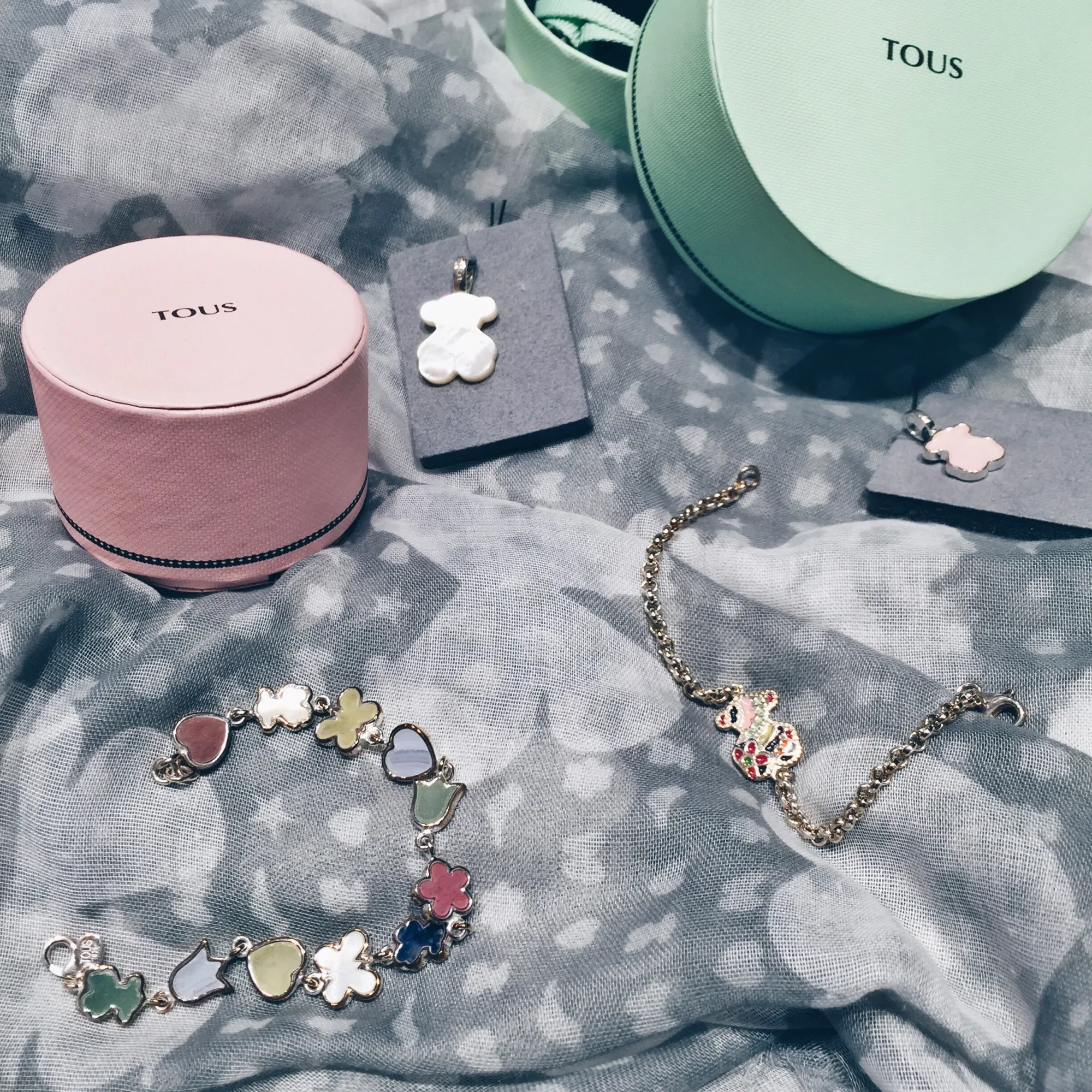 TOUS